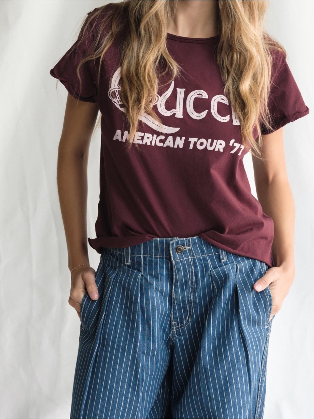 Queen Tee - Picture 1 of 3
